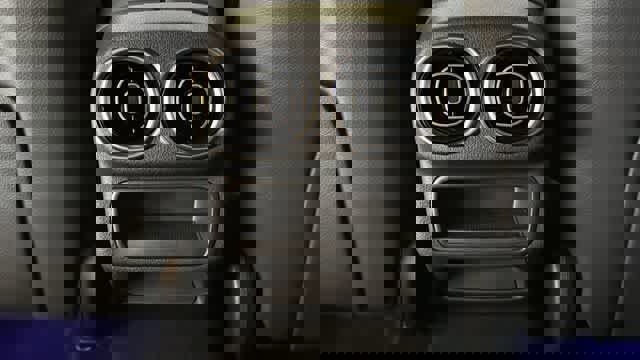 Used 2025 Mercedes-Benz GLC 300 4MATIC image 24