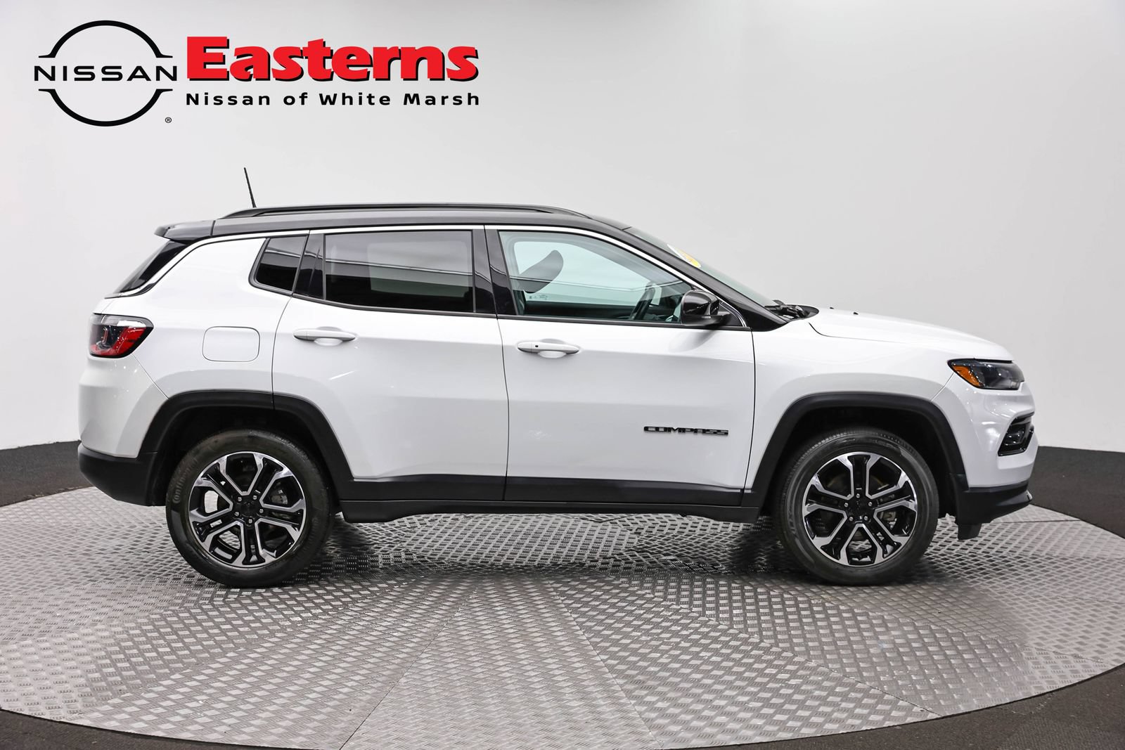 Used 2022 Jeep Compass Limited AWD/4WD image 4