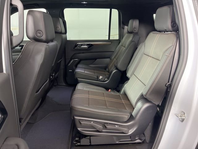 New 2026 Chevrolet Suburban High Country AWD/4WD image 10