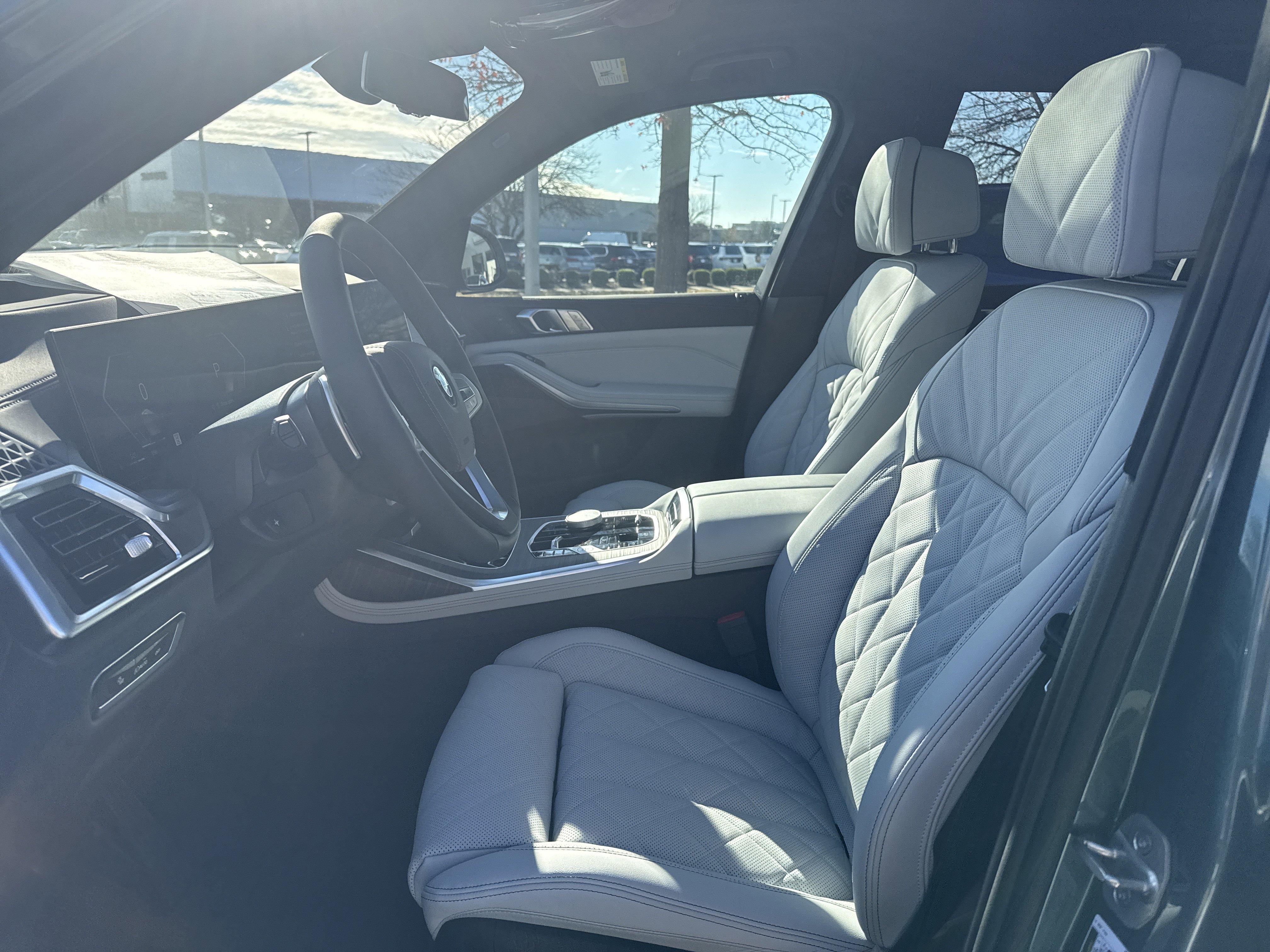 New 2026 BMW X7 xDrive40i w/ Premium Package image 10