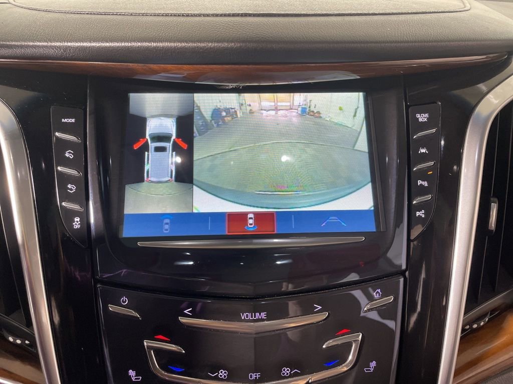 Used 2019 Cadillac Escalade Premium Luxury AWD/4WD image 16
