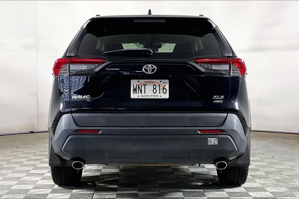 Used 2019 Toyota RAV4 XLE Premium w/ Cold Weather Package AWD/4WD image 3