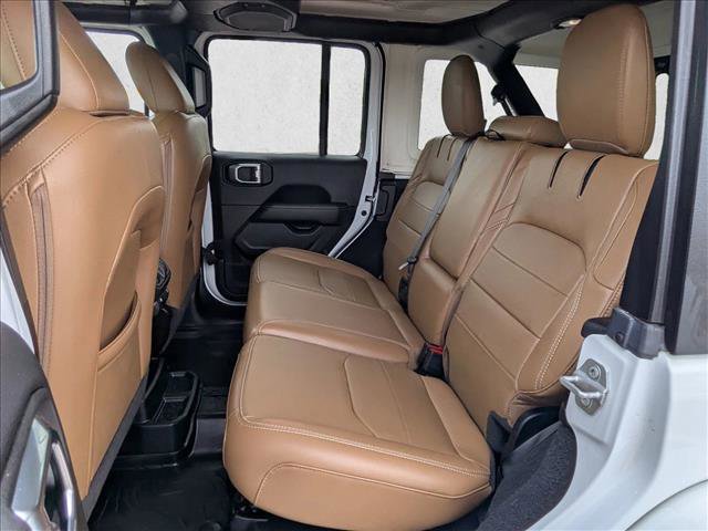 Used 2023 Jeep Wrangler Unlimited Sahara w/ Cold Weather Group AWD/4WD image 18