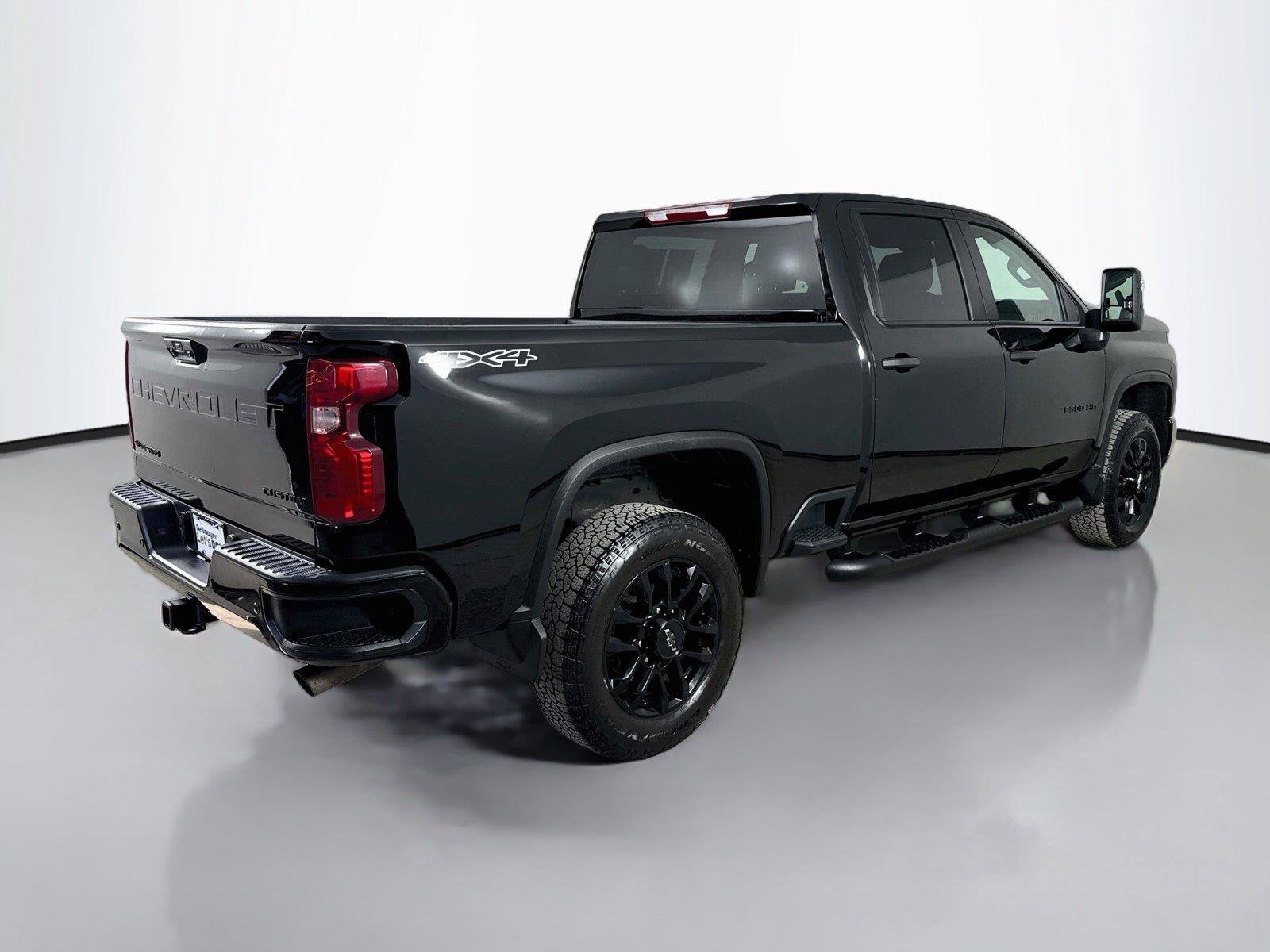 Used 2025 Chevrolet Silverado 2500 Custom w/ Custom Value Package AWD/4WD image 12