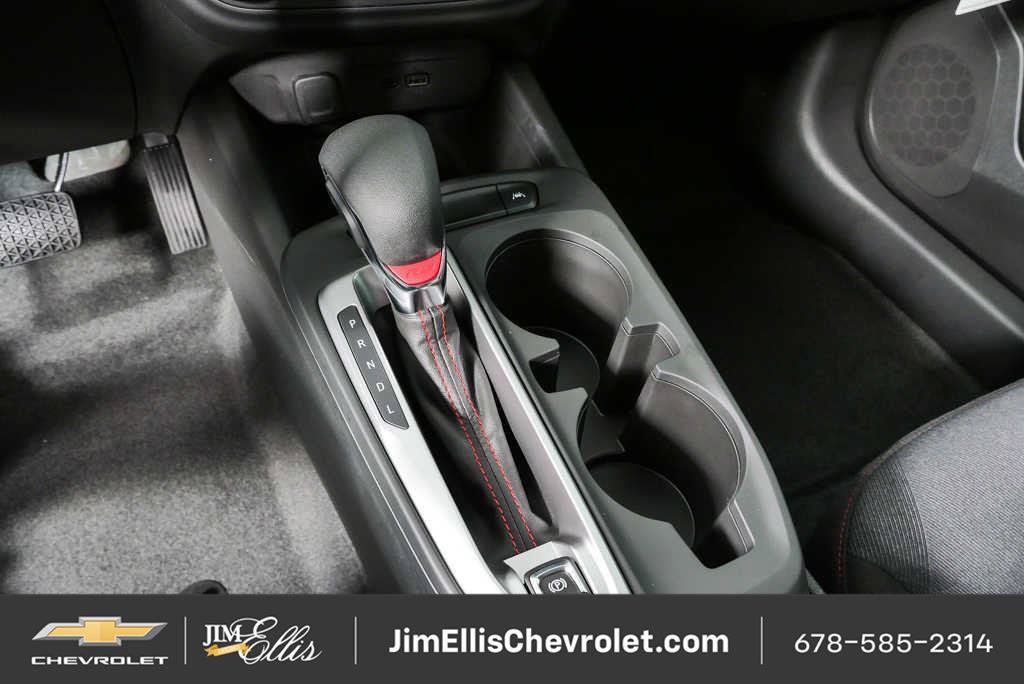 New 2026 Chevrolet Trax RS w/ Sunroof Package FWD image 16