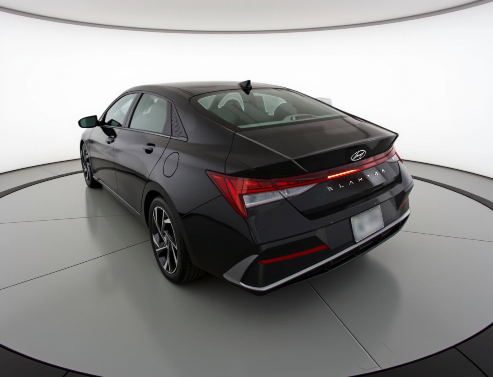 Used 2025 Hyundai Elantra SEL image 6