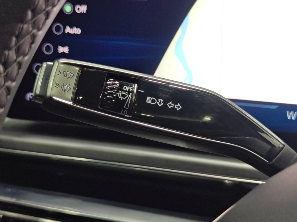 Used 2024 Cadillac Lyriq Tech RWD image 48