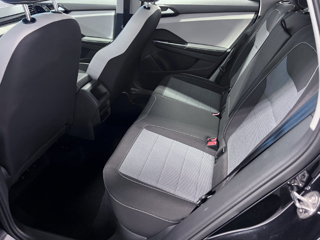 Certified 2025 Volkswagen Taos S FWD image 16