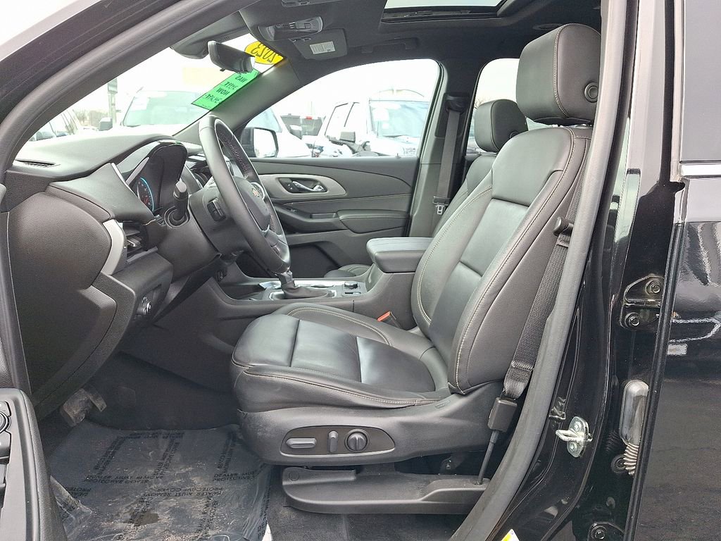 Certified 2023 Chevrolet Traverse LT w/ LT Premium Package image 14