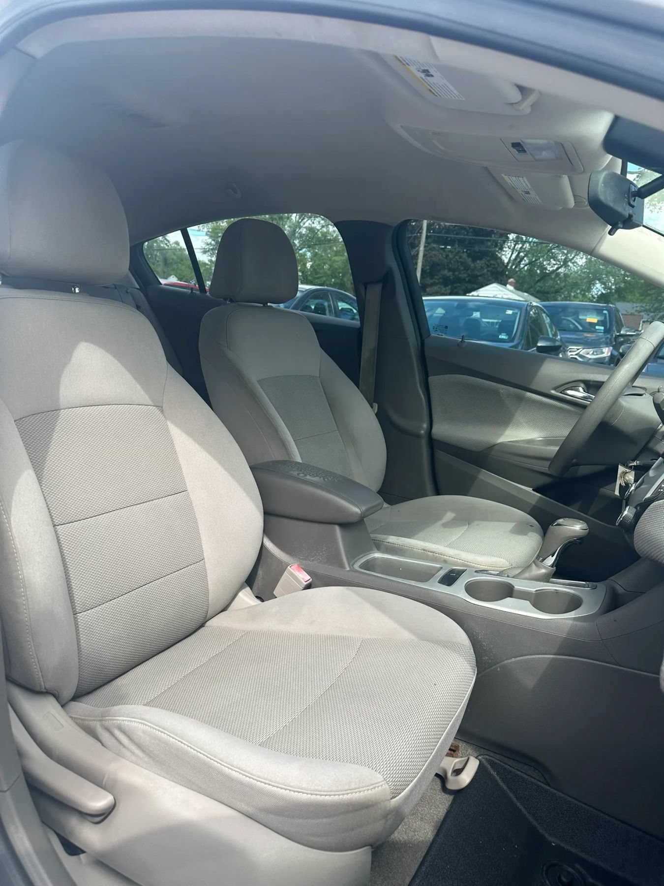 Used 2018 Chevrolet Cruze LS FWD image 15