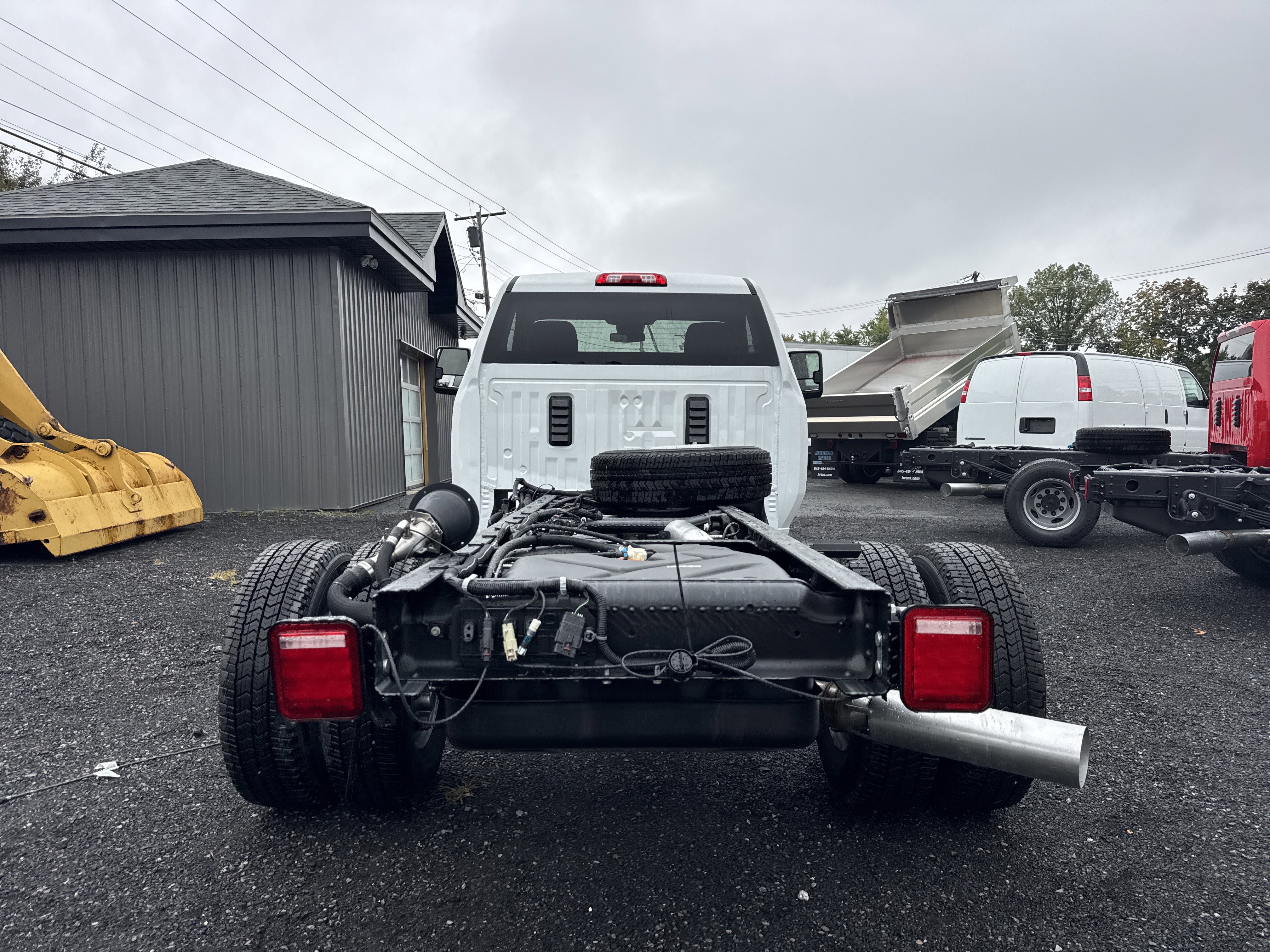 New 2025 GMC Sierra 3500 Pro w/ Convenience Package image 7