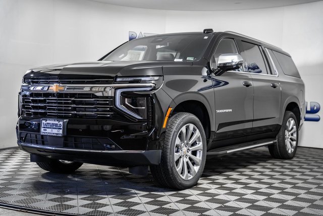New 2026 Chevrolet Suburban Premier image 3