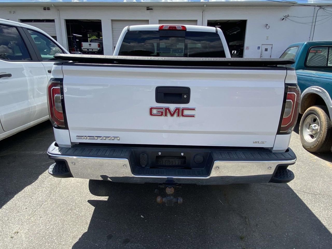 Used 2017 GMC Sierra 1500 SLT w/ SLT Premium Package image 6