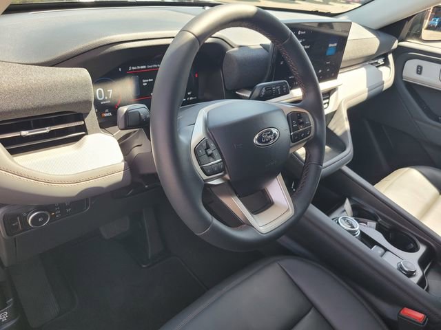 Used 2026 Ford Explorer Active w/ Active Comfort Package image 9