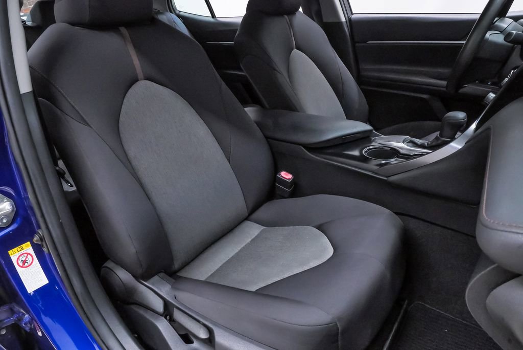 Used 2018 Toyota Camry LE image 14