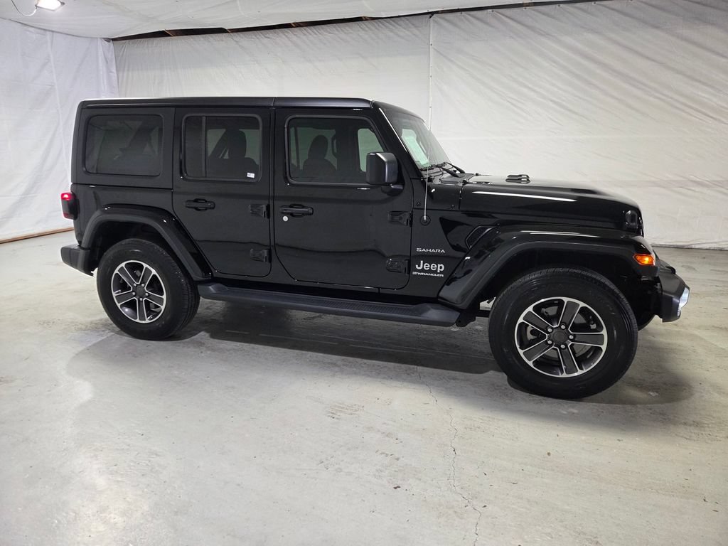 Used 2023 Jeep Wrangler Unlimited Sahara w/ LED Lighting Group AWD/4WD image 25
