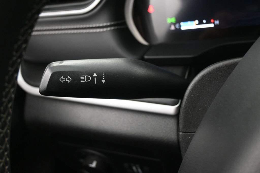 Used 2023 Jeep Grand Cherokee L Laredo RWD image 16