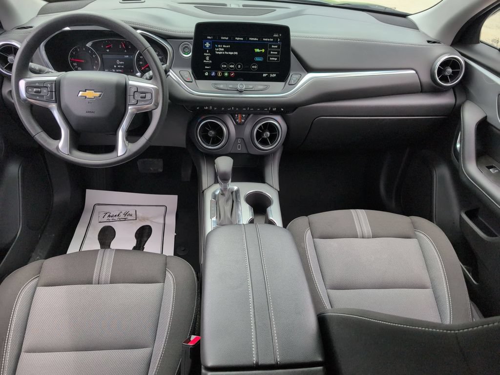 Used 2025 Chevrolet Blazer LT FWD image 25