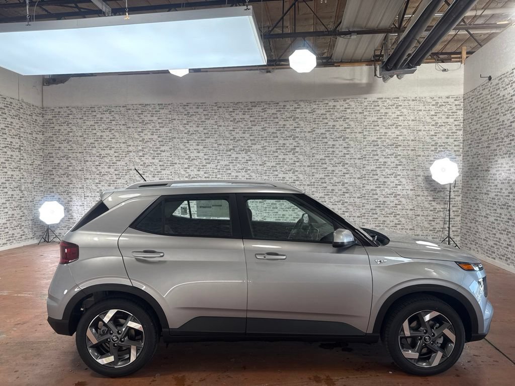 New 2026 Hyundai Venue SEL FWD image 8