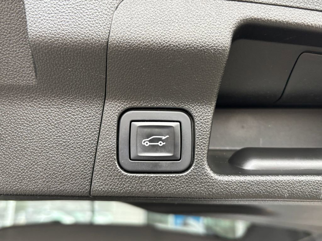 Used 2017 GMC Acadia SLT image 31