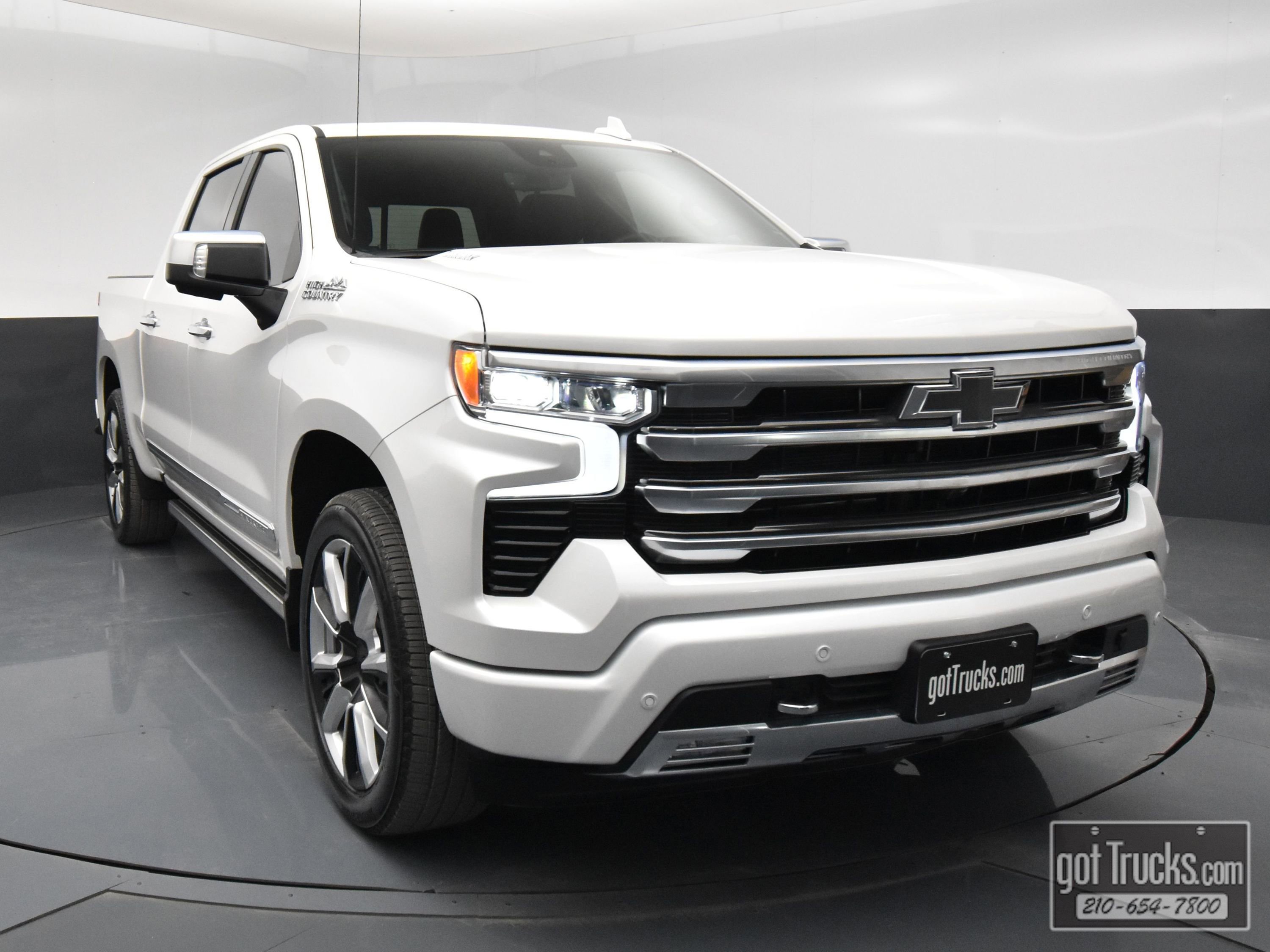 Used 2025 Chevrolet Silverado 1500 High Country image 50