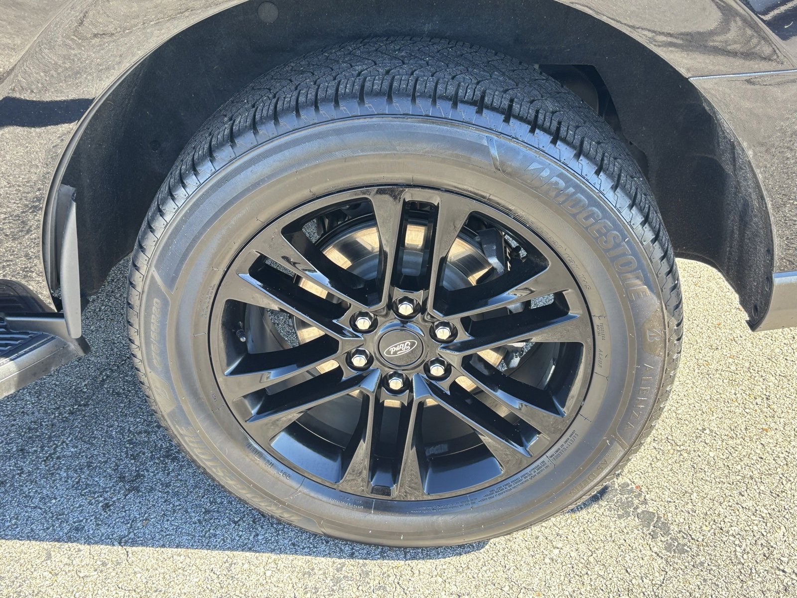 Used 2022 Ford Expedition XLT image 15