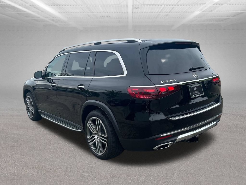 Used 2026 Mercedes-Benz GLS 450 4MATIC image 3