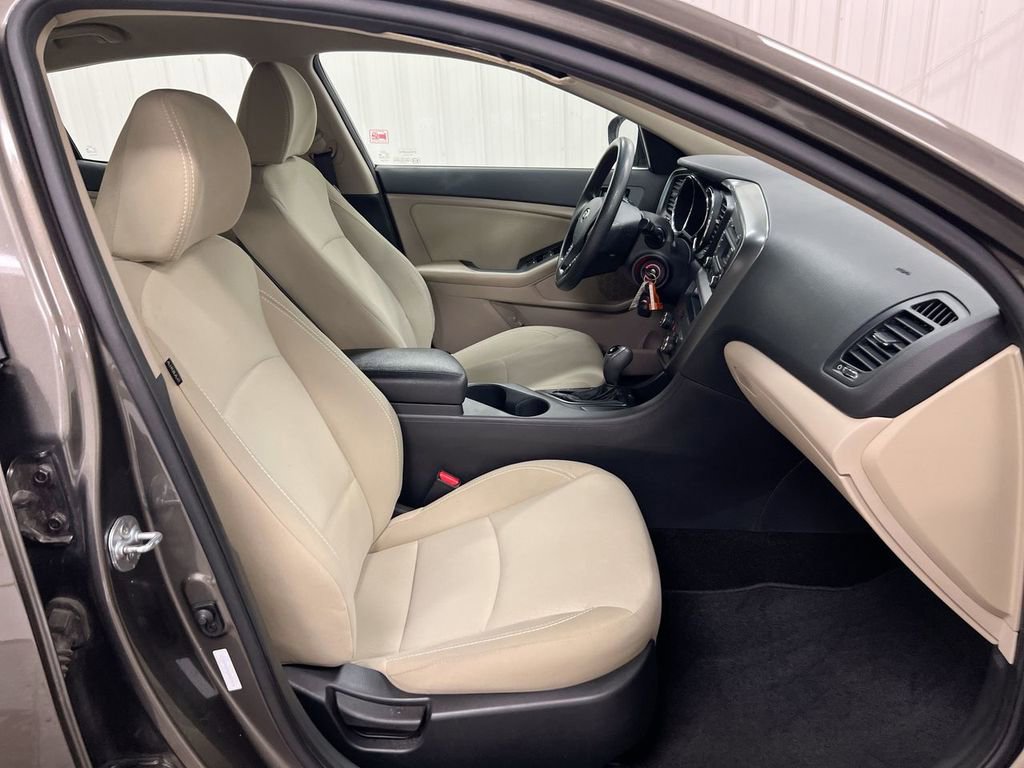 Used 2012 Kia Optima LX w/ Convenience Pkg image 20
