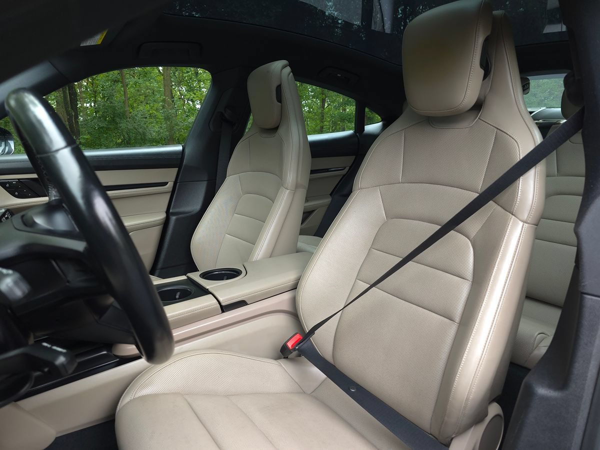 Used 2023 Porsche Taycan w/ Premium Package RWD image 12