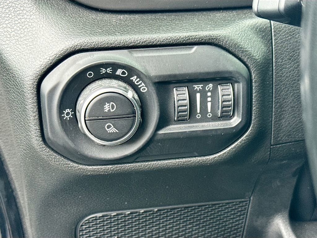 Used 2022 Jeep Gladiator Sport AWD/4WD image 11