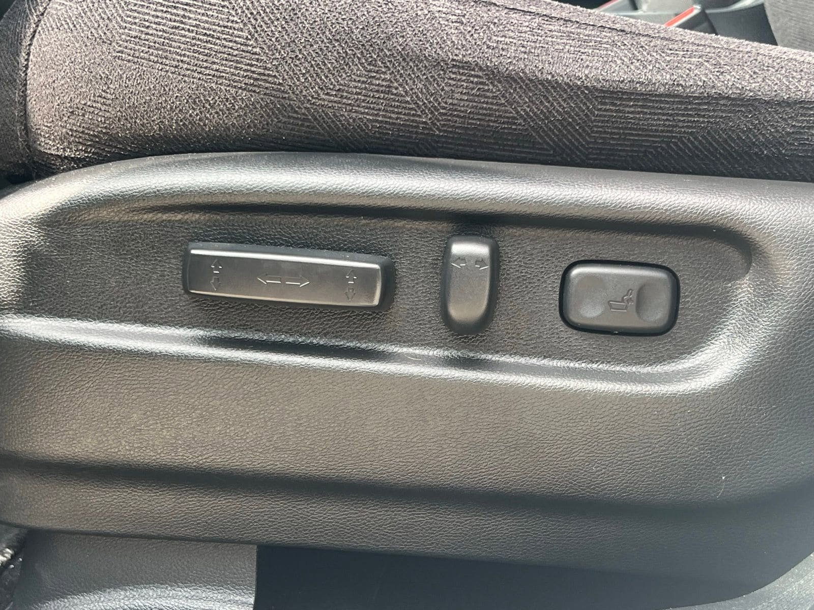 Used 2022 Honda Pilot Sport image 25