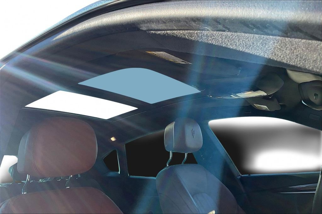 Used 2023 Maserati Levante GT image 27