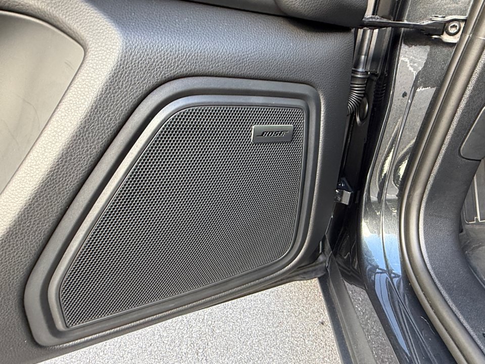 Certified 2026 Porsche Macan Turbo AWD/4WD image 22