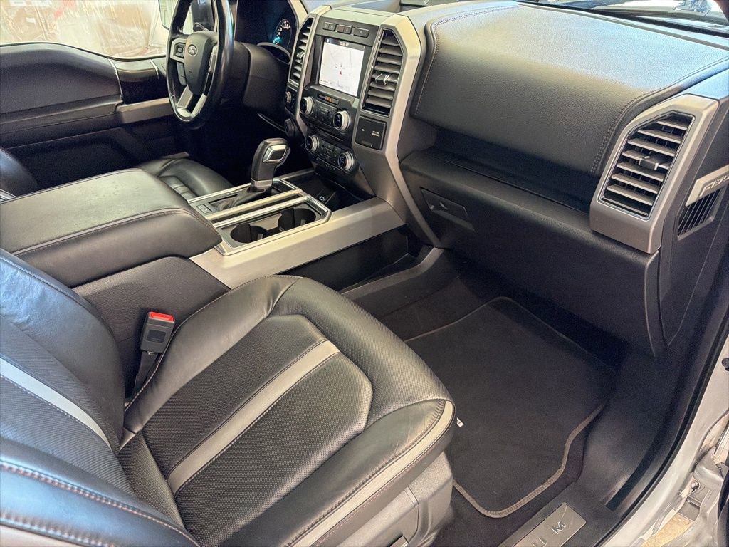 Used 2018 Ford F150 Platinum w/ Equipment Group 701A Luxury image 31