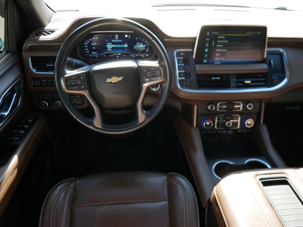 Used 2023 Chevrolet Suburban High Country AWD/4WD image 18
