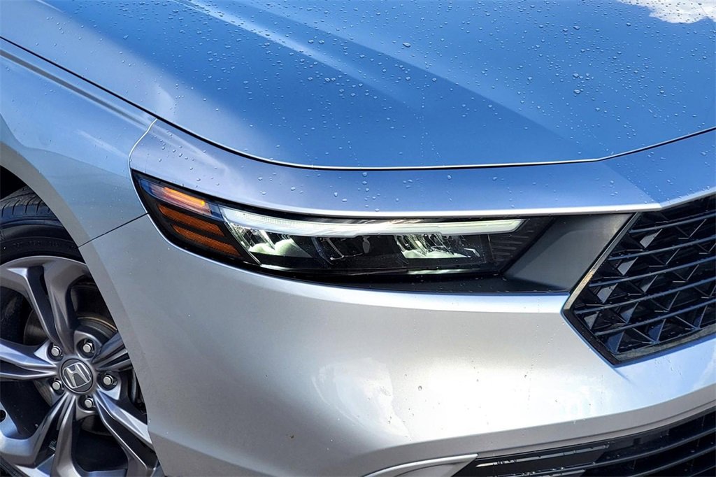 Used 2024 Honda Accord EX image 2