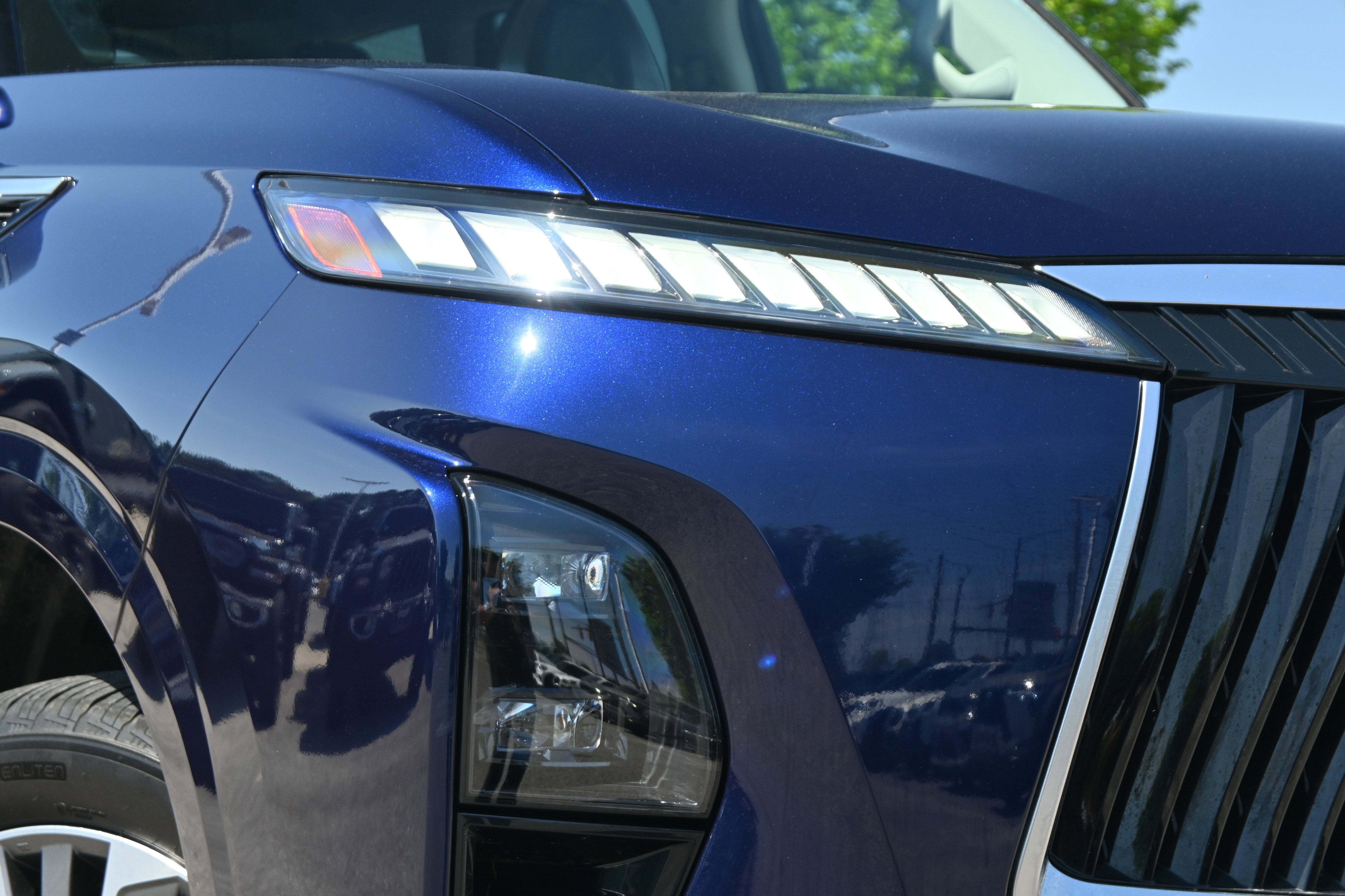 Used 2025 INFINITI QX80 Sensory AWD/4WD image 6