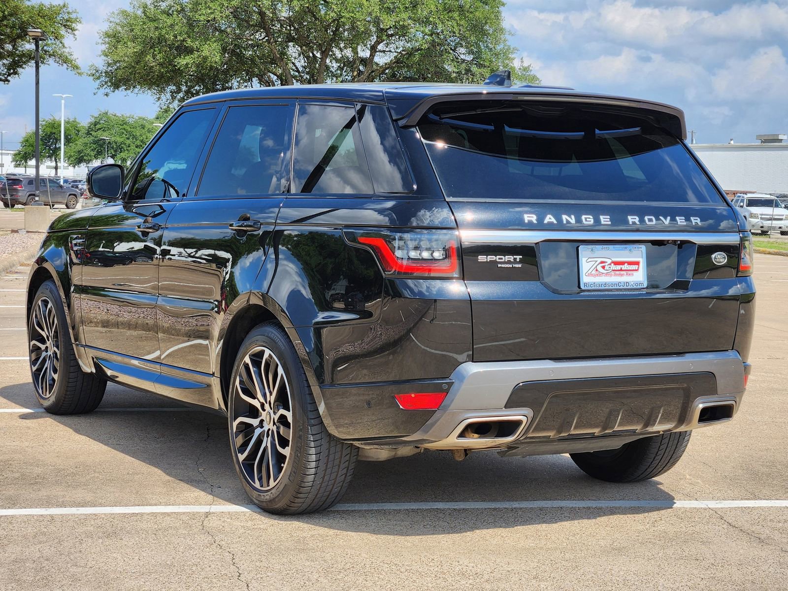 Used 2020 Land Rover Range Rover Sport HSE AWD/4WD image 4