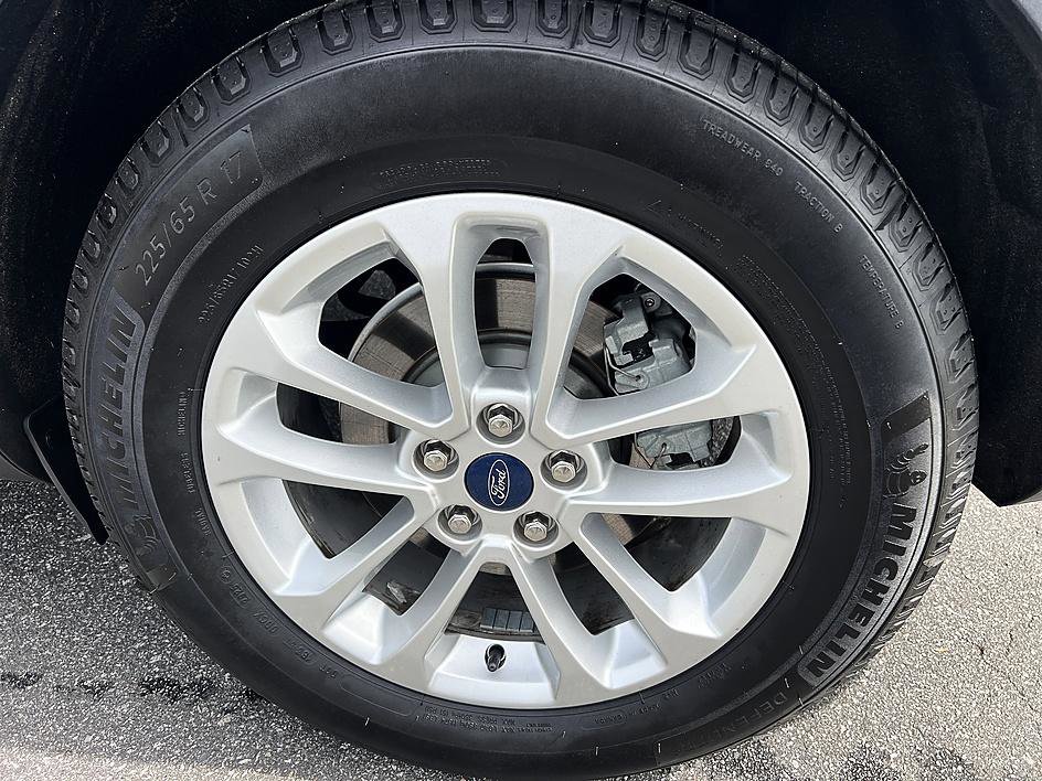 Used 2021 Ford Escape SE image 10