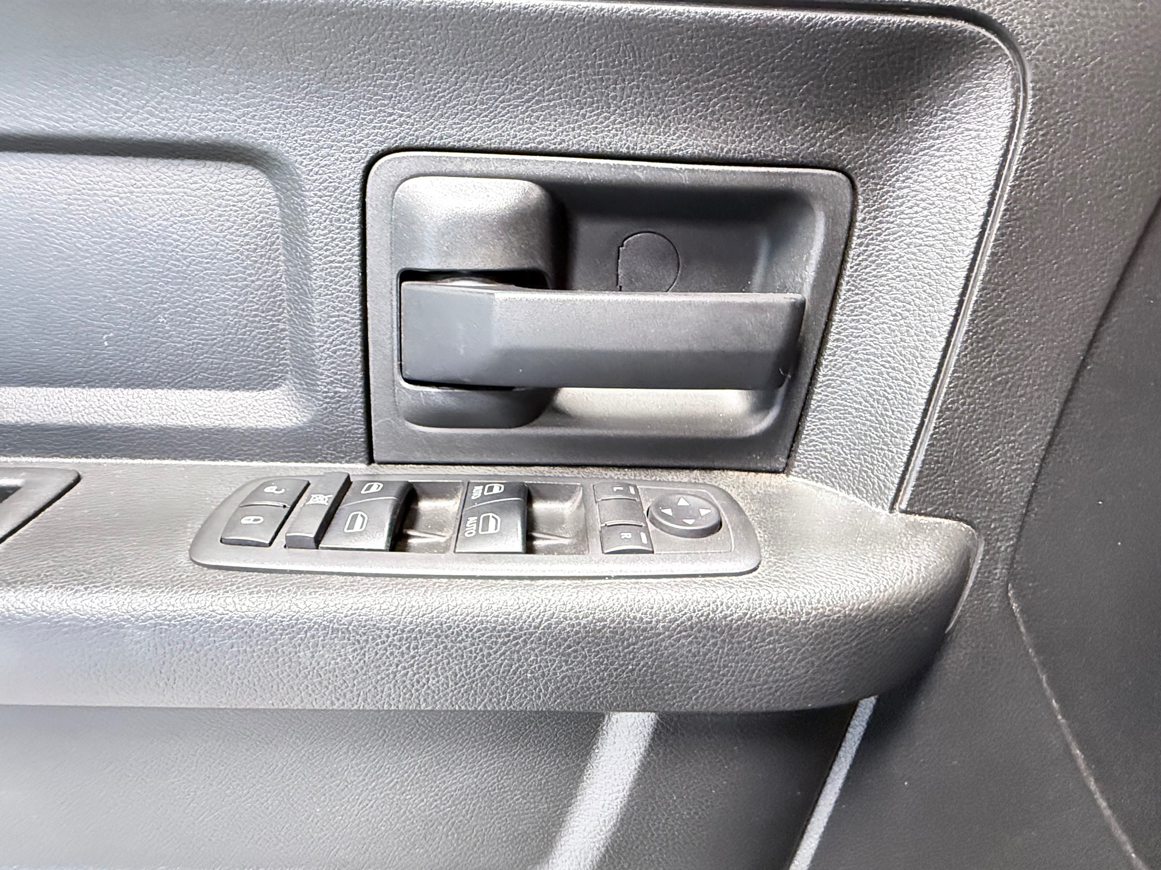 Used 2019 RAM 1500 Express w/ Express Value Package AWD/4WD image 15