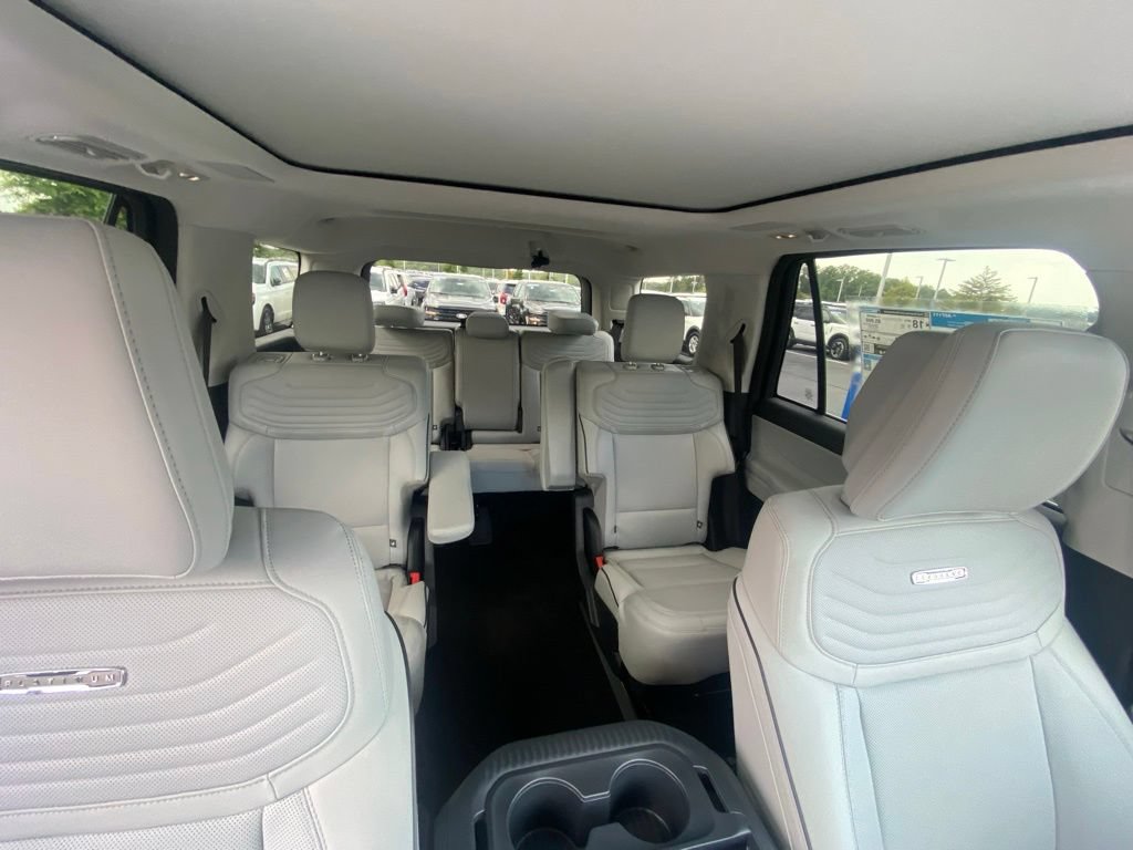 New 2027 Ford Expedition Platinum w/ Platinum Ultimate Package AWD/4WD image 31
