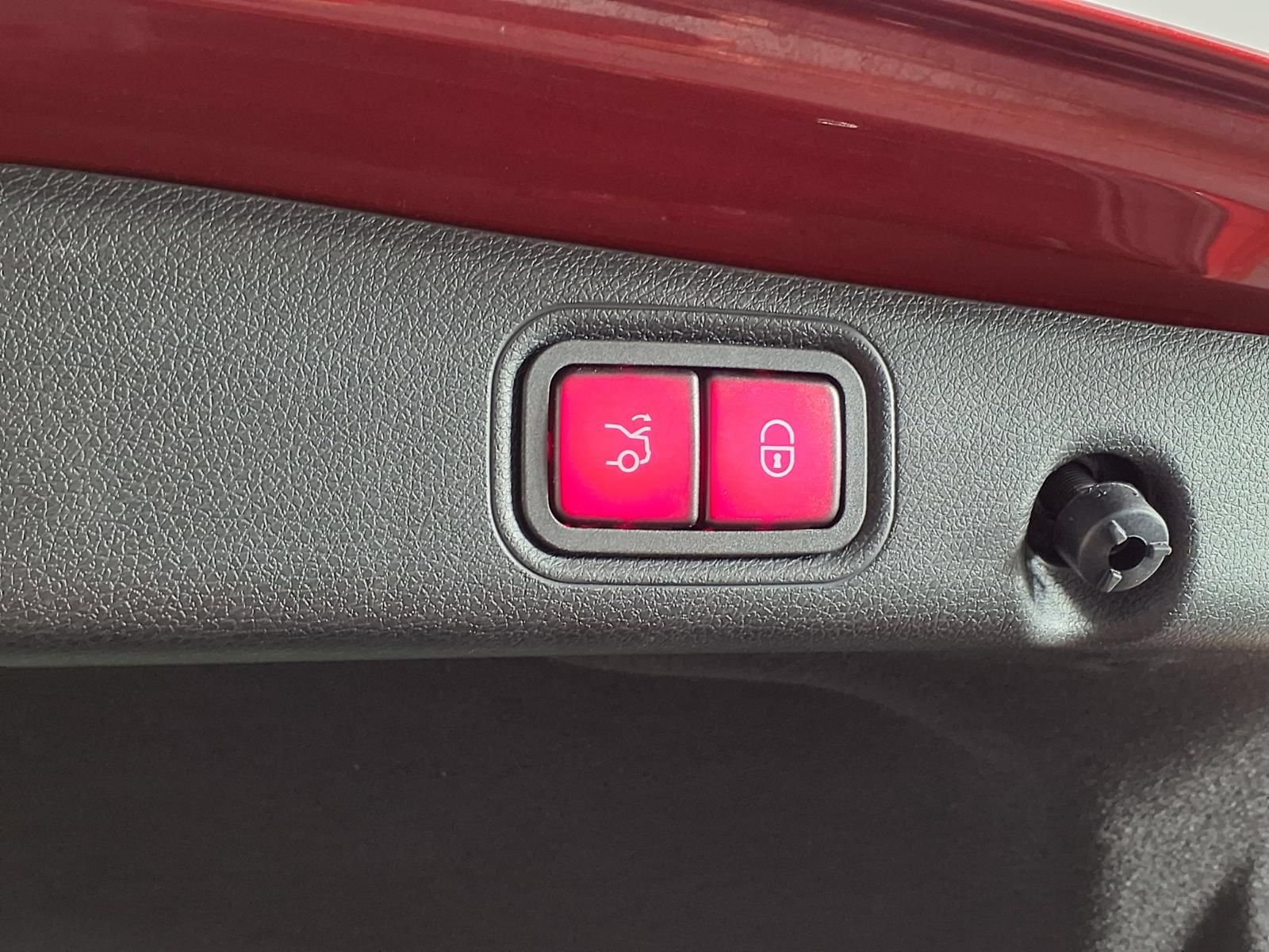 Used 2022 Mercedes-Benz E 350 Sedan image 16