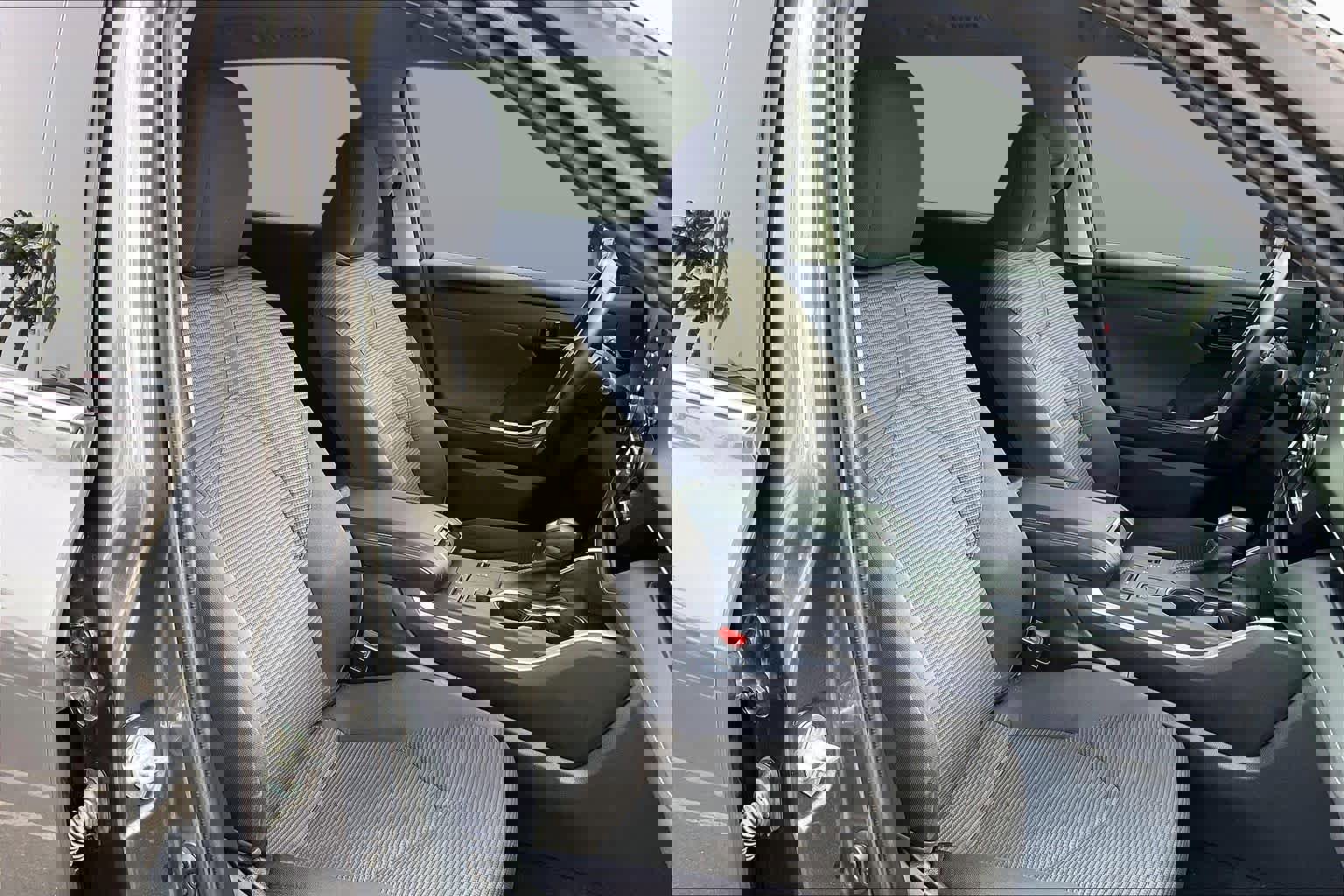 Used 2022 Toyota Highlander LE image 8