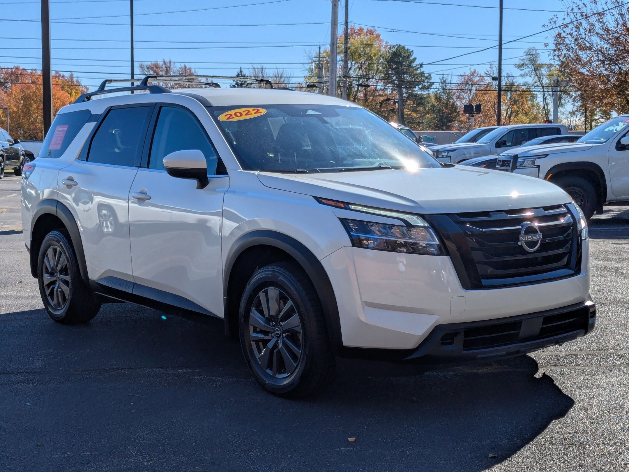 Certified 2022 Nissan Pathfinder SV w/ SV Black Package image 3