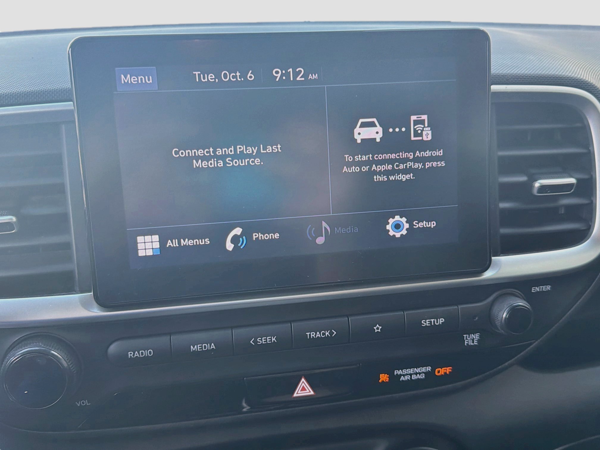 Used 2022 Hyundai Venue SE w/ Cargo Package FWD image 11