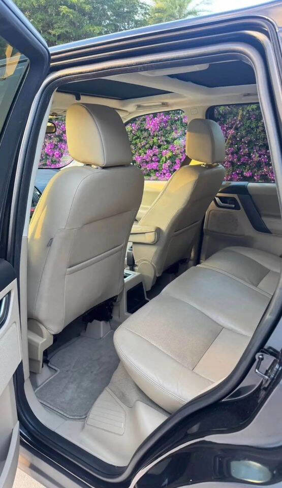 Used 2010 Land Rover LR2 HSE image 7