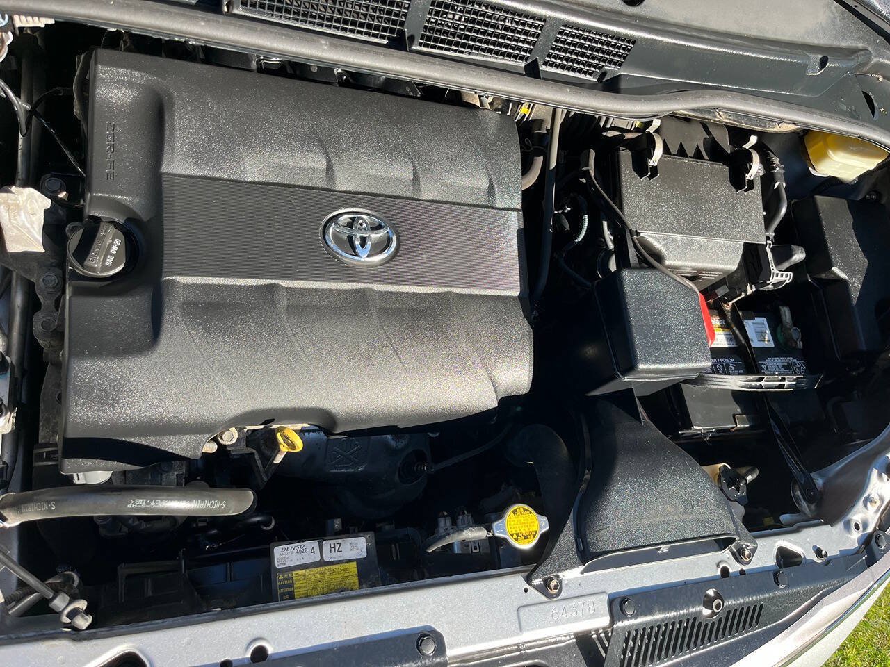 Used 2015 Toyota Sienna XLE Premium AWD/4WD image 3