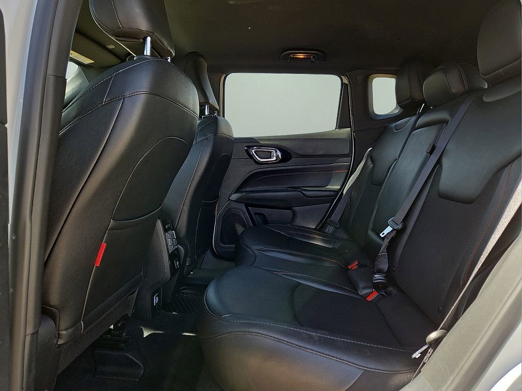 Used 2024 Jeep Compass Trailhawk image 16