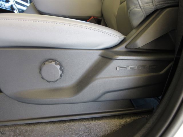 New 2026 Ford F550 2WD Crew Cab Super Duty image 17