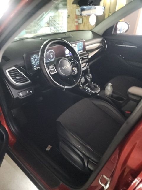 Certified 2024 Kia Seltos S image 7